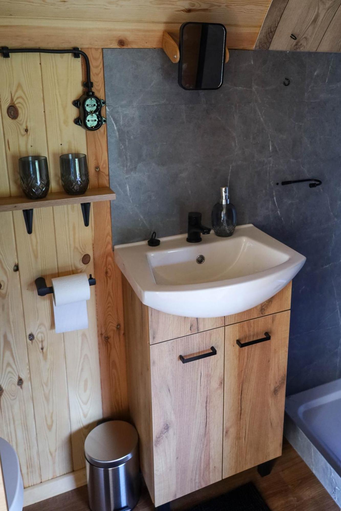 Oaza Swiety Spokoj - Domek Z Balia I Jacuzzi Rzasnik Bagian luar foto