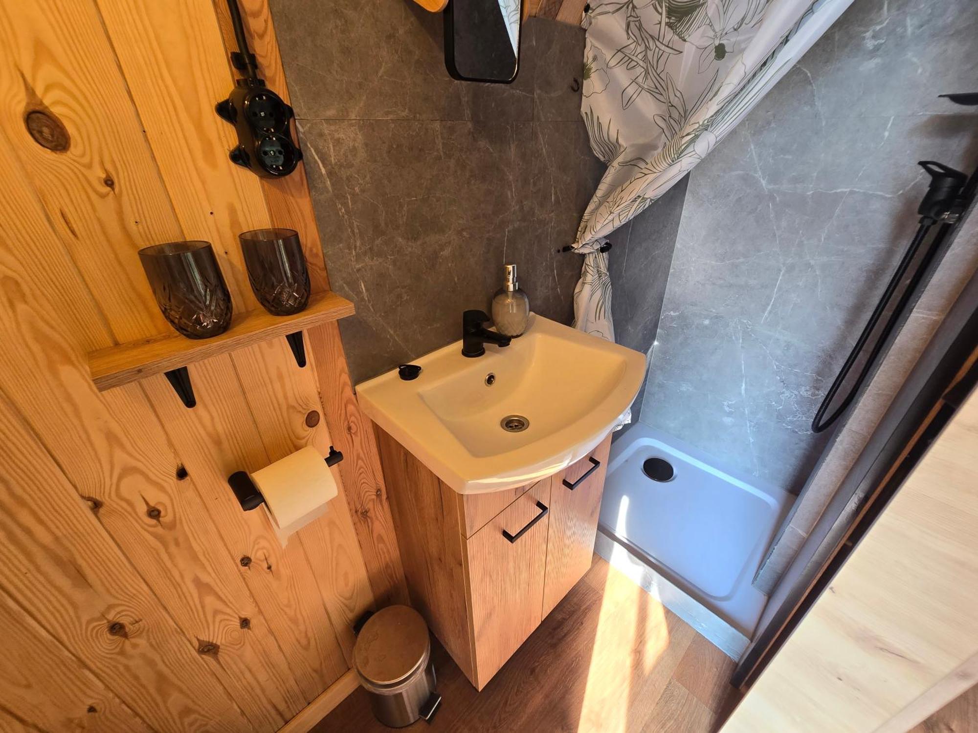 Oaza Swiety Spokoj - Domek Z Balia I Jacuzzi Rzasnik Bagian luar foto
